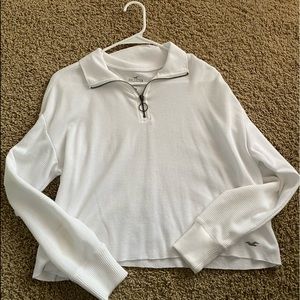 white cropped boyfriend tee